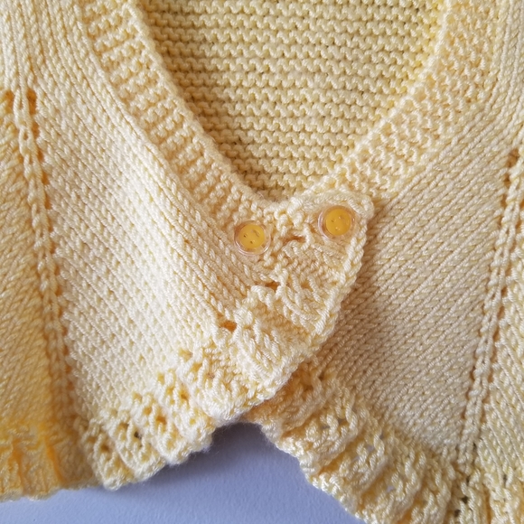 NEW Hand Knitted 2- 3 Years old Sleeves Yellow Cardigan - Picture 2 of 3
